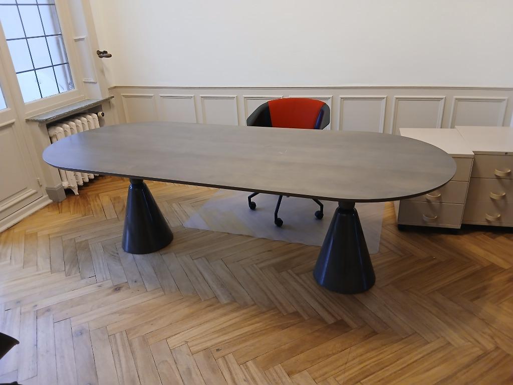 bureau of vergadertafel, Huis en Inrichting, Bureaus, Zo goed als nieuw, Ophalen