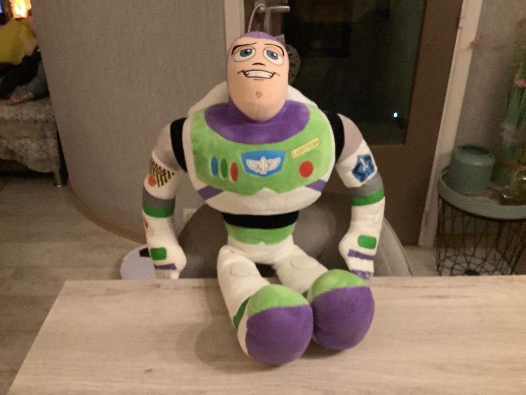 Disney-Pixar Buzz Lightyear pluche character (66 cm), Kinderen en Baby's, Ophalen of Verzenden, Zo goed als nieuw, Overige typen