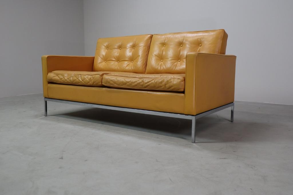 Canapé deux places Florence Knoll en cuir jaune moutarde, Maison & Meubles, Canapés | Salons, Utilisé, Cuir, Enlèvement