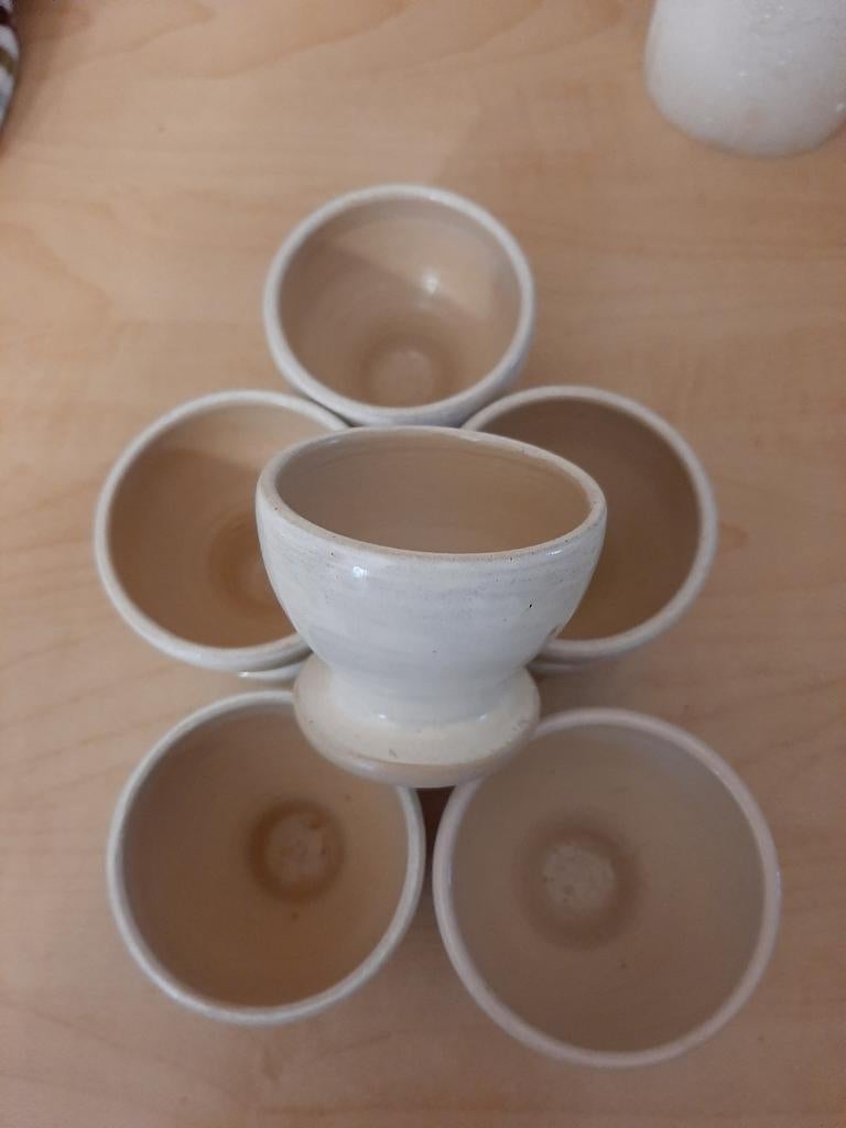 6 coquetiers en porcelaine  signés Biron w, Enlèvement ou Envoi, Comme neuf, Porcelaine