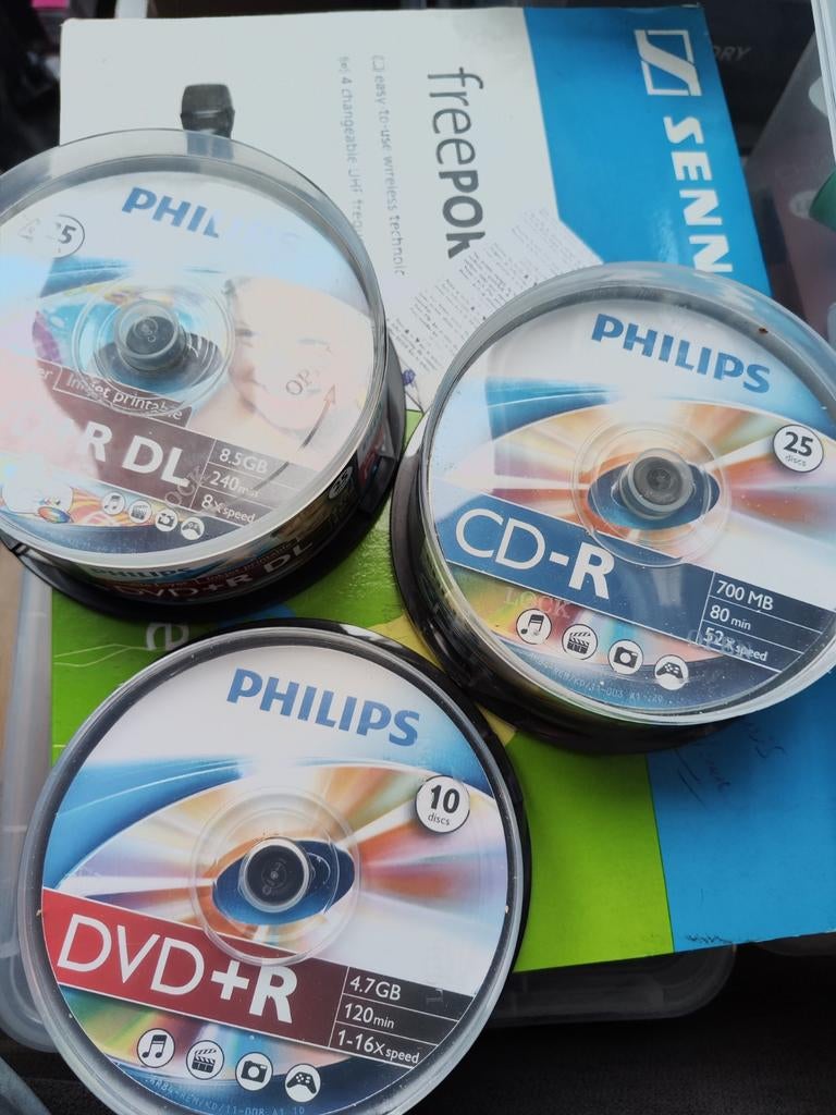 Informatie over nieuwe dvd-boxen op de 2e foto, Ophalen, Dvd