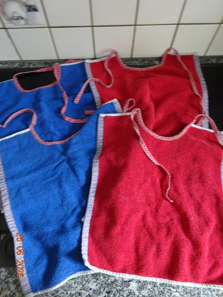 12 grote,handige baby slabber-bavet De witte lietaer,claysse, Kinderen en Baby's, Ophalen of Verzenden