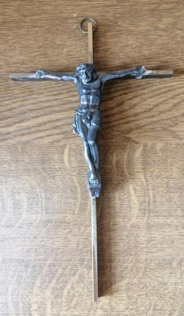 Christ sur croix, Enlèvement ou Envoi
