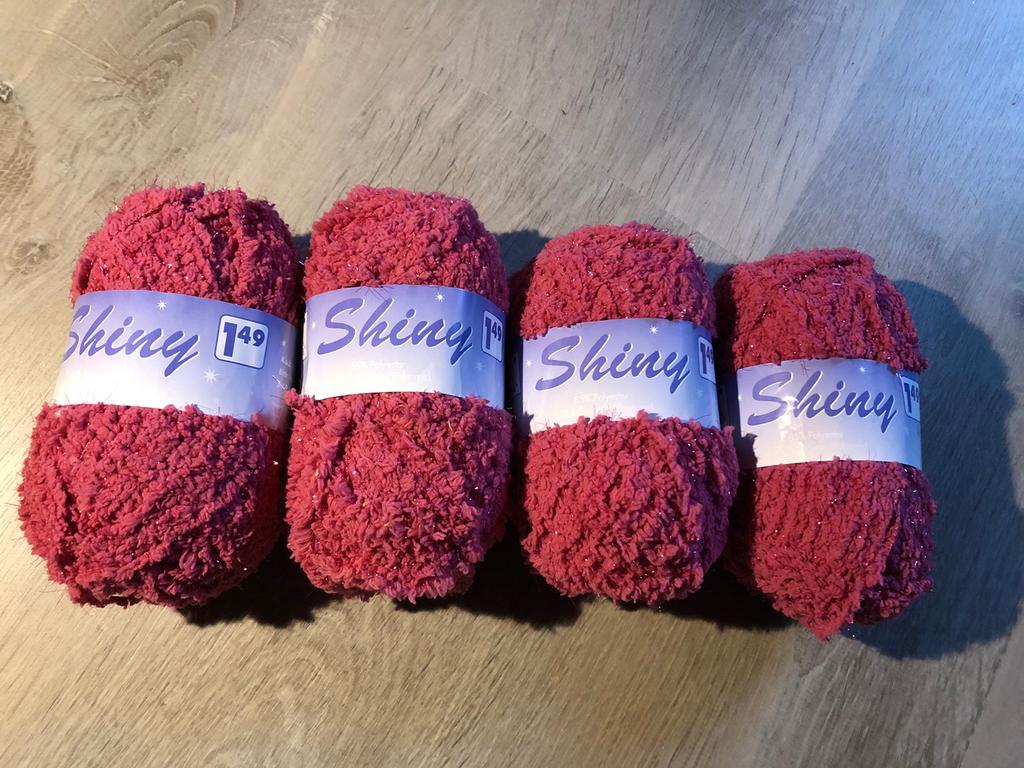 4 bollen wol - Shiny - zeeman - NIEUW, Hobby en Vrije tijd, Ophalen of Verzenden, Nieuw
