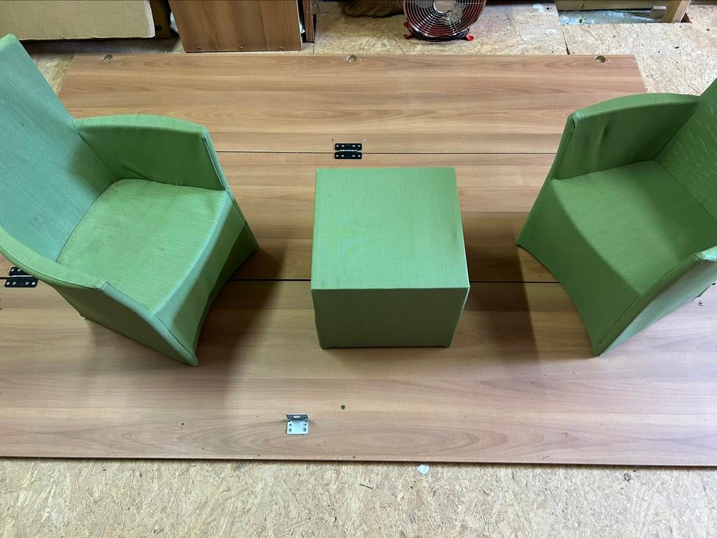 2 kinderzetels met tafel, Ophalen, Zo goed als nieuw
