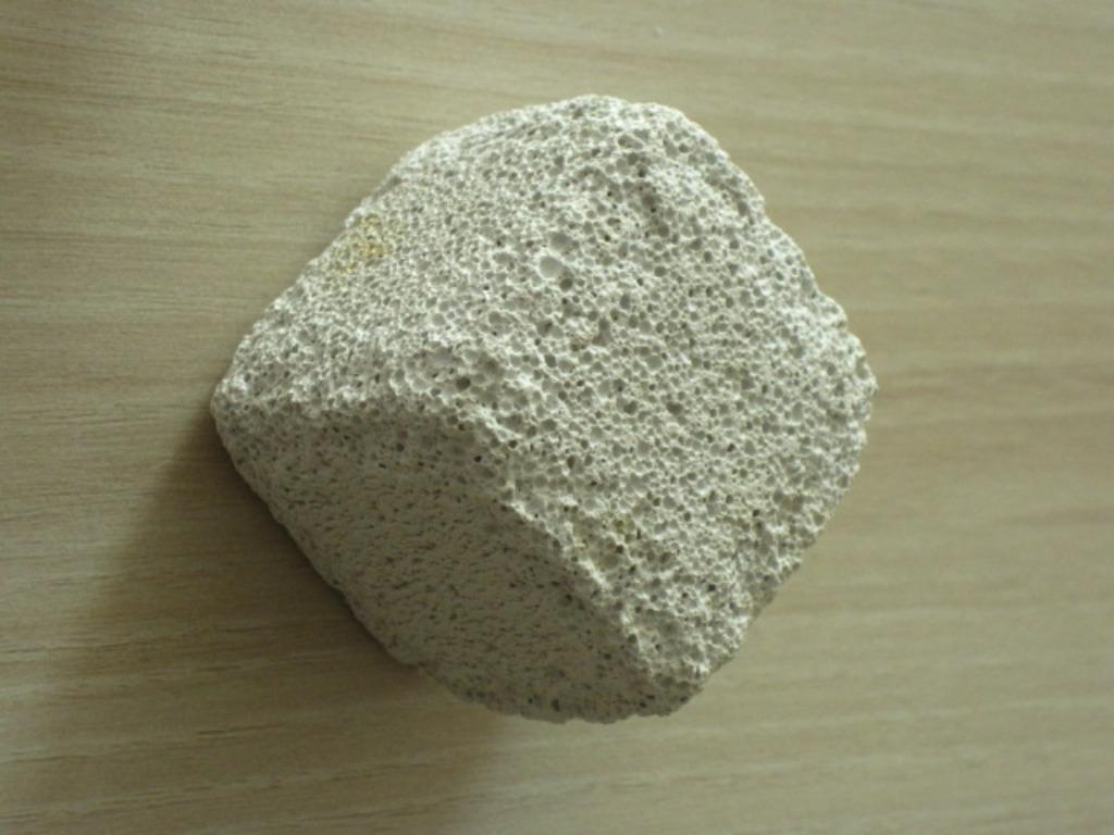 Knaagsteen 5 x 5 cm, Ophalen of Verzenden, Gebruikt, Knaagmateriaal