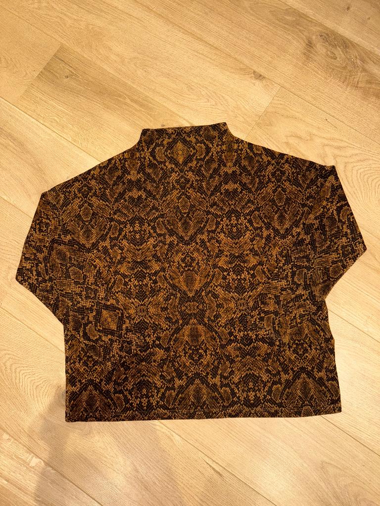 Blouse Vila brune à motifs serpent, Neuf, Taille 38/40 (M), Enlèvement ou Envoi, Vila