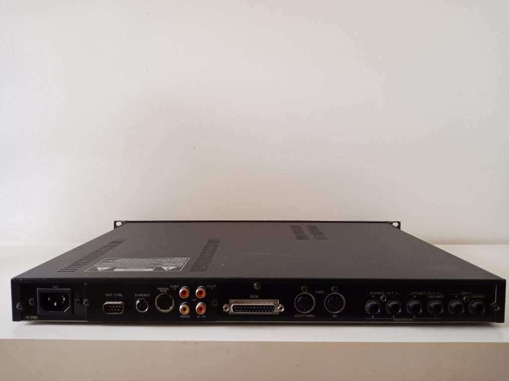ROLAND SAMPLER  S760, Muziek en Instrumenten, Ophalen of Verzenden, Gebruikt, Roland