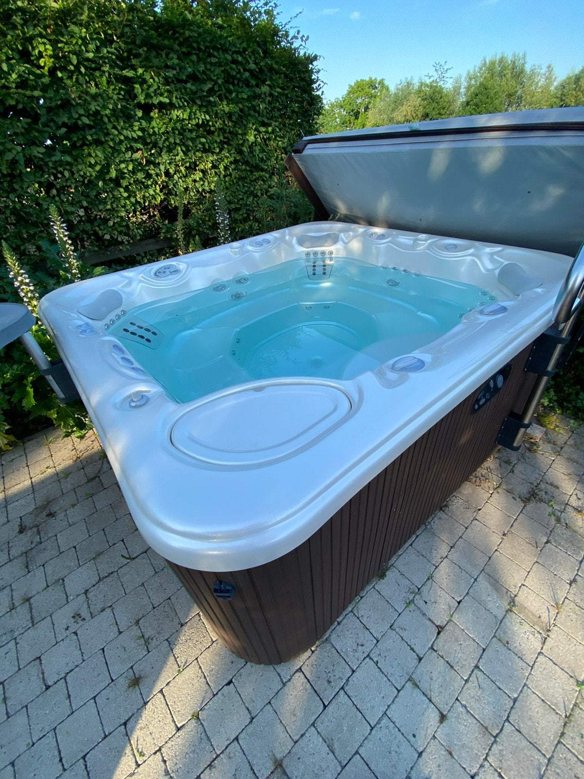 Hotspring grandee jacuzzi, Tuin en Terras, Ophalen, Gebruikt, Trap, Vast