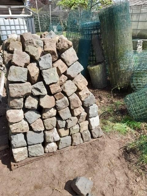 10 vierkante meter dikke kasseien (15 cm), Tuin en Terras, Ophalen, Zo goed als nieuw, 10 m² of meer