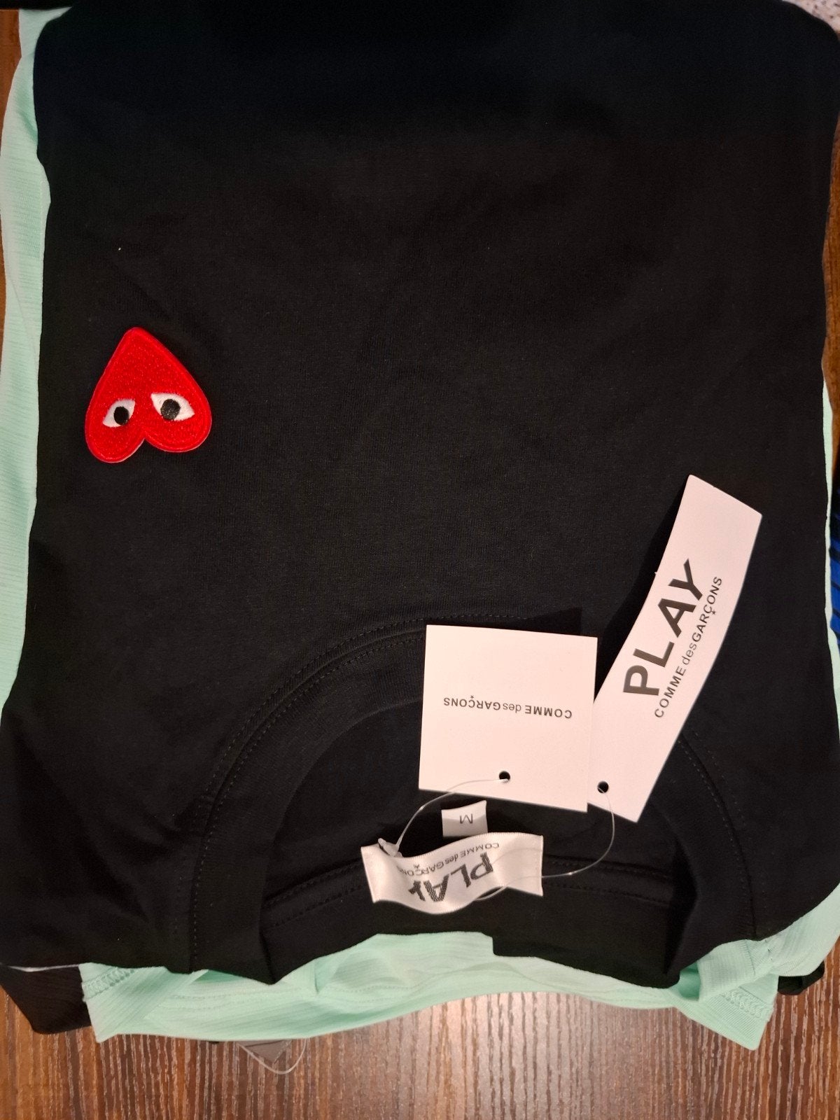 T-shirt play comme des garçons, Enlèvement ou Envoi