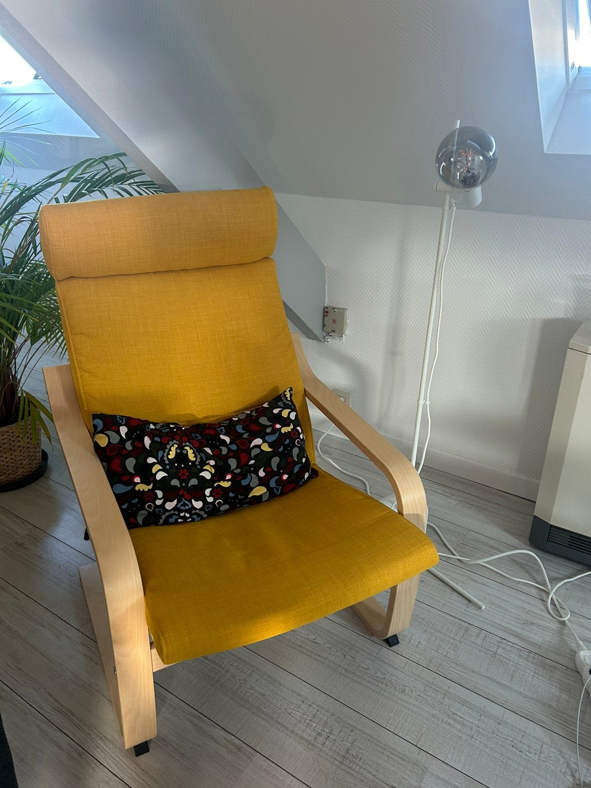 Fauteuil jaune moutarde, Enlèvement, Comme neuf