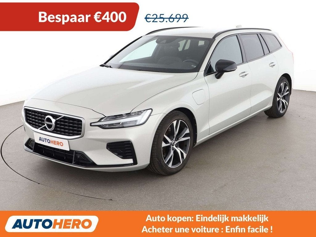 Volvo V60 2.0 T8 Plug-in Hybrid R-Design AWD (automatique), Cuir, Argent ou Gris, Achat, Détection des panneaux routiers