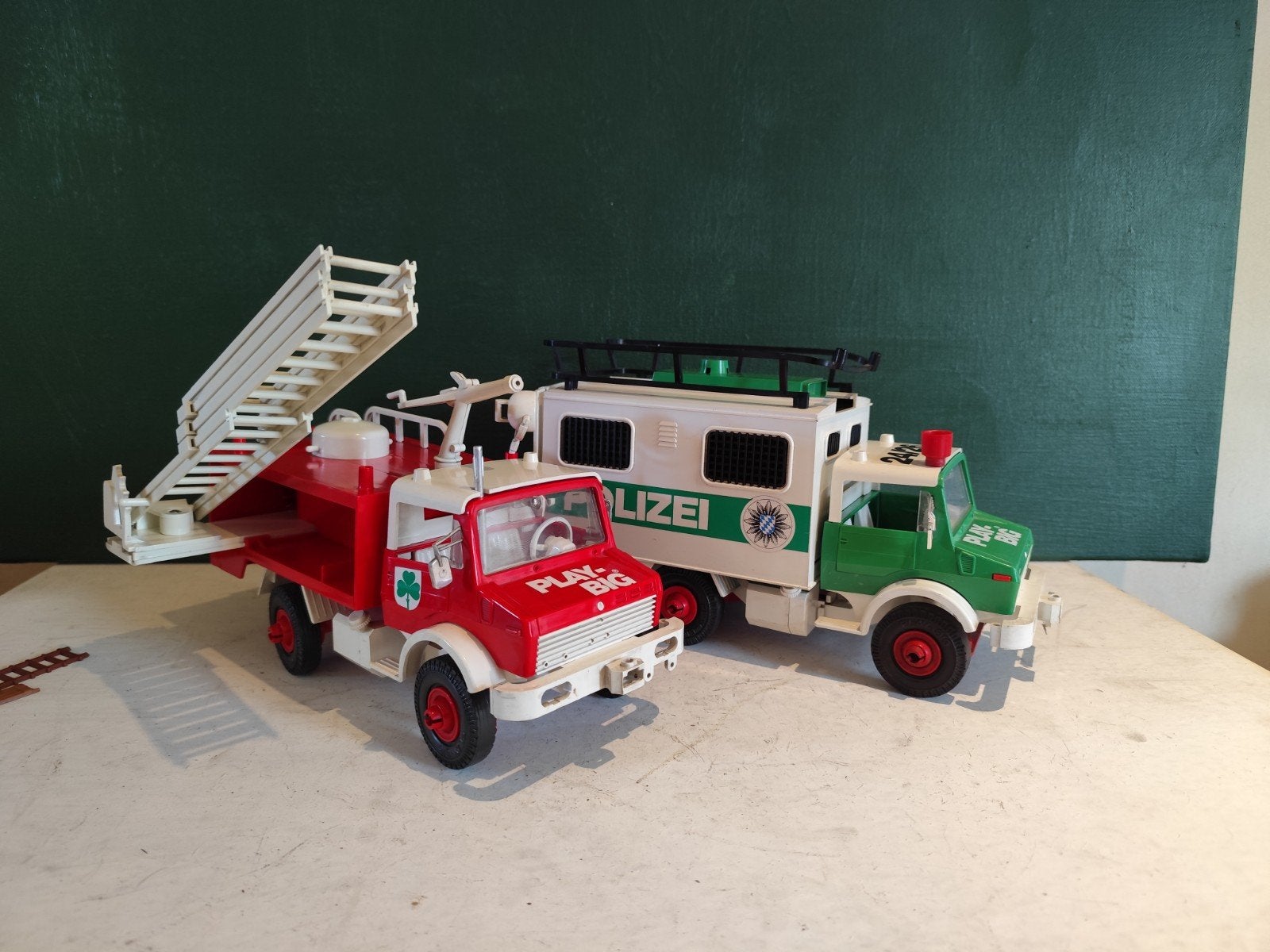 Play-Big (Unimog) : Camion de police + Camion de pompier +++, Enlèvement ou Envoi