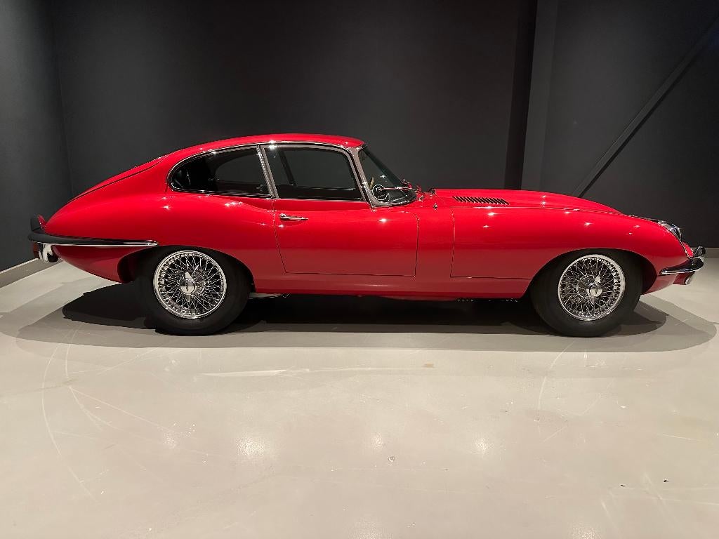 Te koop prachtig gerestaureerde Jaguar E-Type, Auto's, Zwart, Leder, Bedrijf, Handgeschakeld