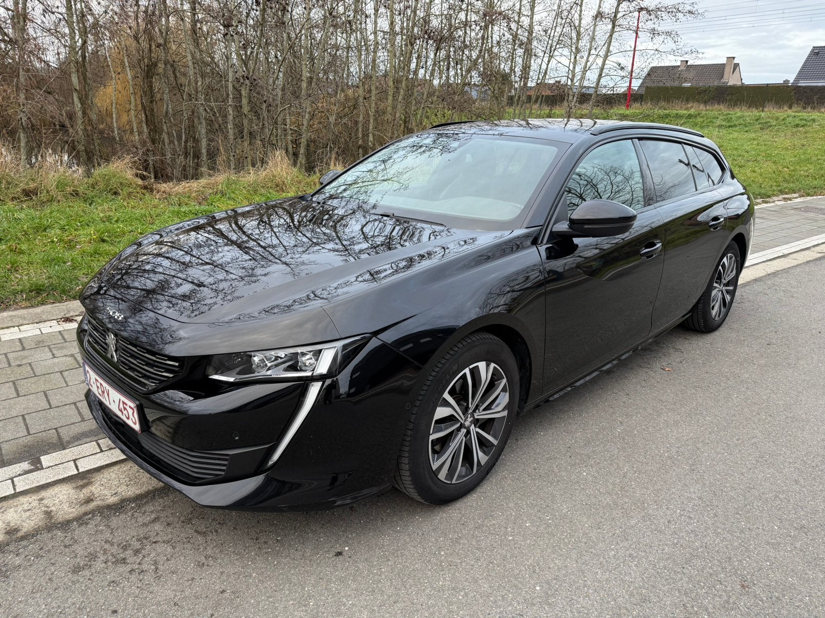 Pack Peugeot 508 SW bluehdi EAT8 Allure, Phares entièrement LED, Achat, Euro 6, Entretenue par le concessionnaire