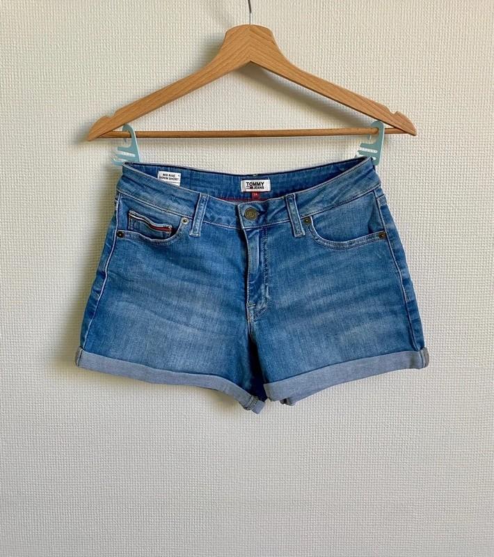 Denim short - Tommy Jeans - maat 26, Zo goed als nieuw, W27 (confectie 34) of kleiner, Tommy Hilfiger, Verzenden