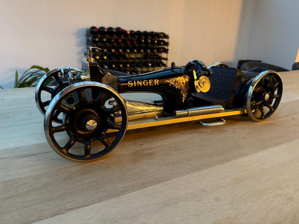 Terry Rossberg - Singer Car, Handgemaakt, Meerkleurig, Object, Ophalen of Verzenden