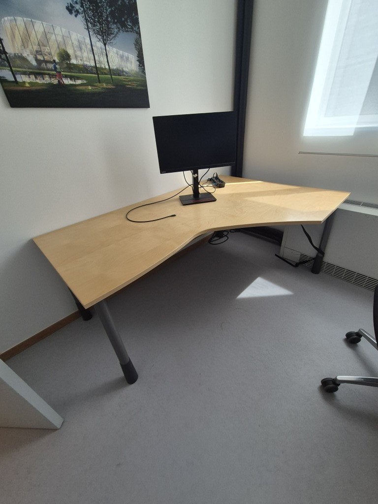 Hoek Bureau - 8 stuks beschikbaar, Ophalen, Gebruikt, 120 cm, Scandinavisch