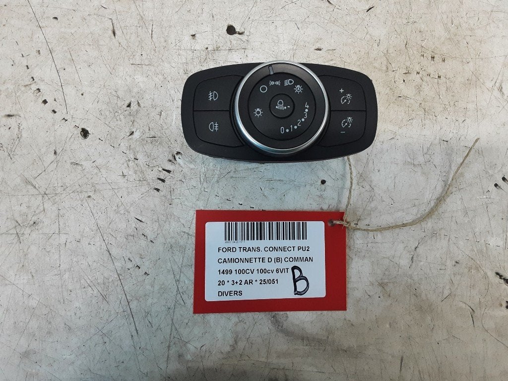 DIVERSEN DIVERS Ford Transit Connect (PJ2) (JX7T-13D061-ED), Gebruikt, Mevr. I. Hauben, Ford, Rue de l'Espoir 34 34
4030  GRIVEGNÉE, BE