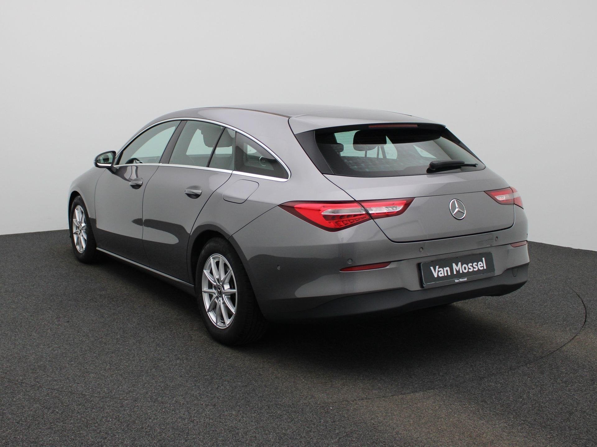 Mercedes-Benz CLA-Klasse Shooting Brake CLA 180 d DCT Busine, Autos, Volant multifonction, Entreprise, 116 ch, Noir