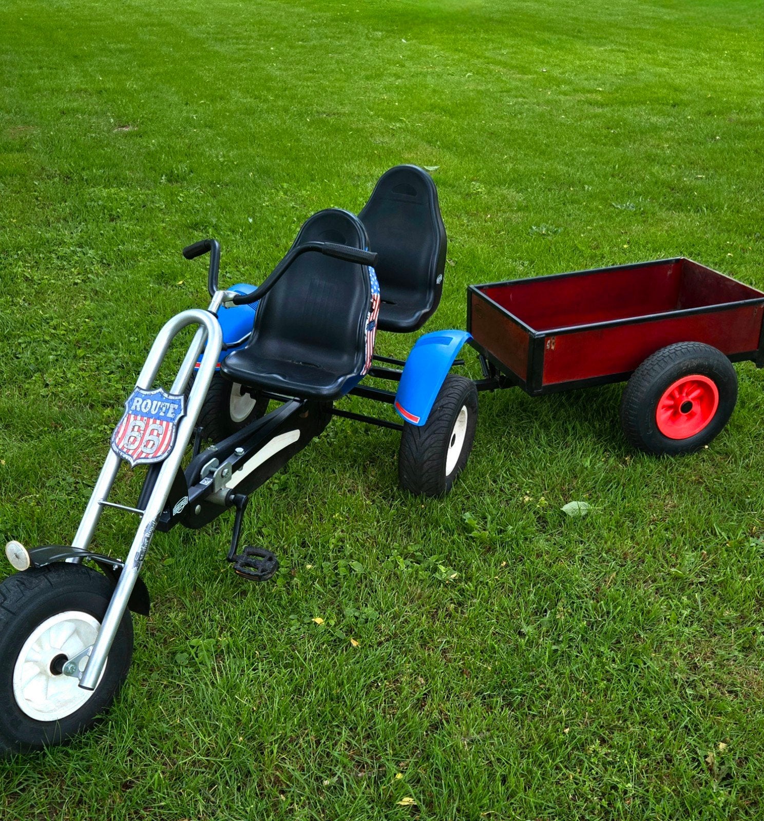Nieuwe berg gocart driewieler + karrtje + extra zit, Enlèvement, Berg