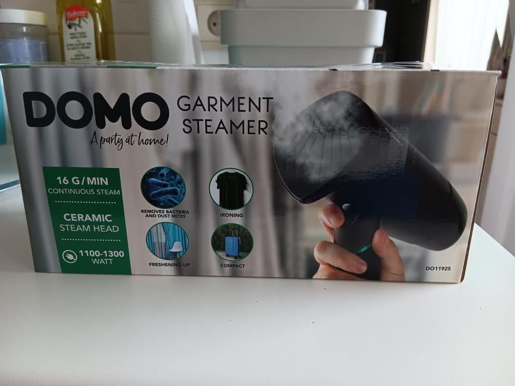 Nieuwe Domo kledings stomer DO1192S, Enlèvement ou Envoi, Neuf, Défroisseur