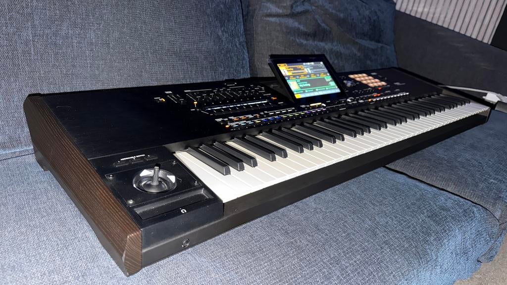 Korg pa5x 76, Musique & Instruments, Claviers, Korg, Comme neuf, Enlèvement, Avec pied