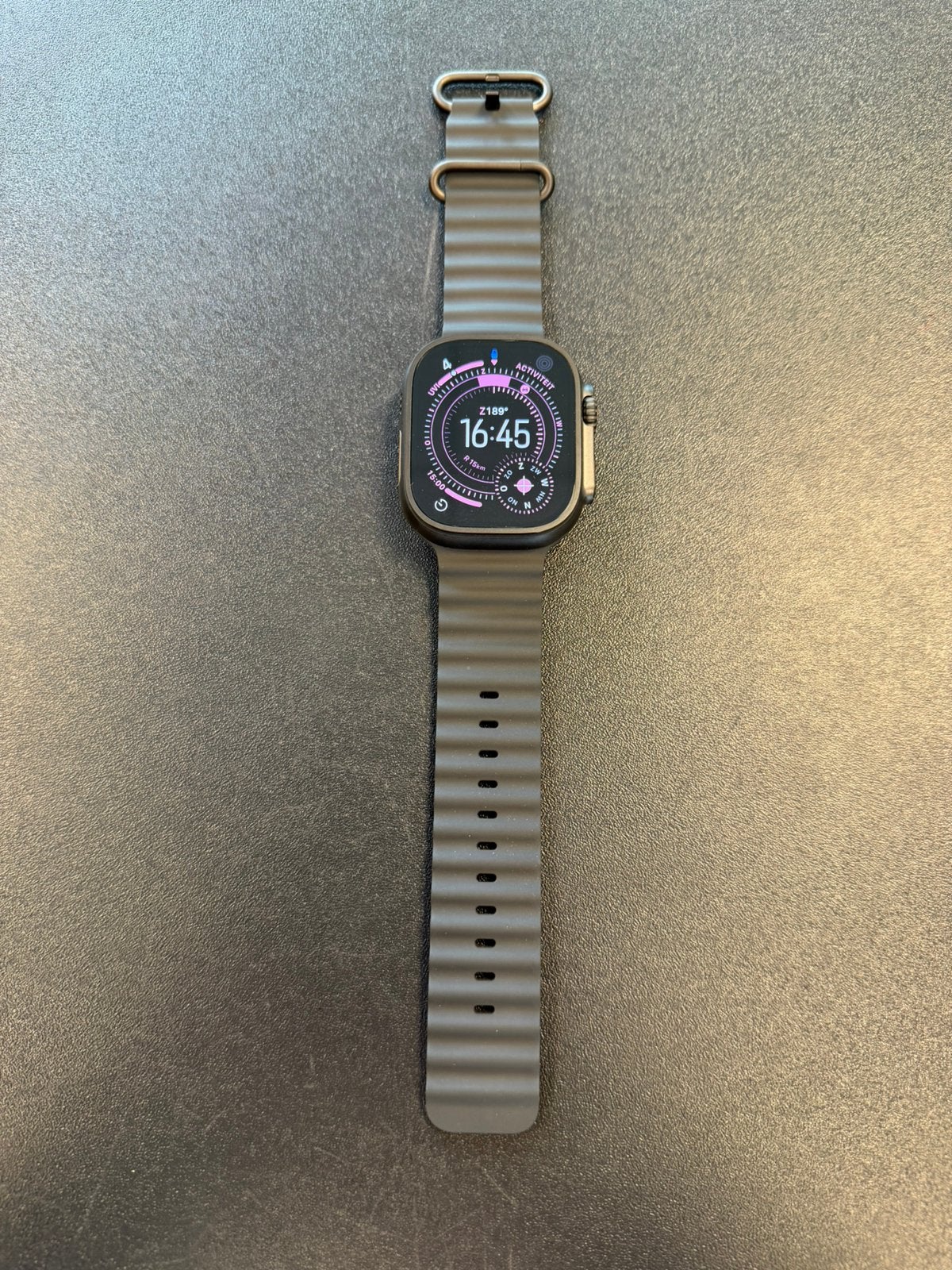 Apple Watch Ultra 3 en titane noir 49 mm, Bijoux, Sacs & Beauté, Neuf, Étanche, IOS, Enlèvement