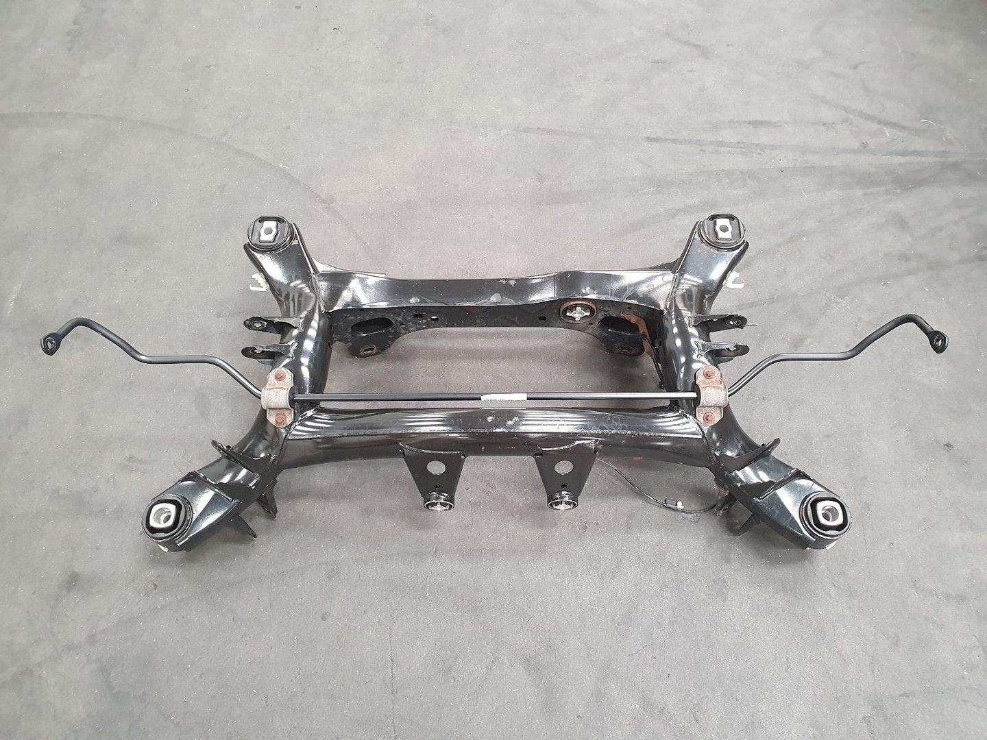 BMW 3 SERIES F31LCI 318D Corp L. Exec SUBFRAME ACHTER 333167, Enlèvement ou Envoi, Utilisé, ARN reconnu