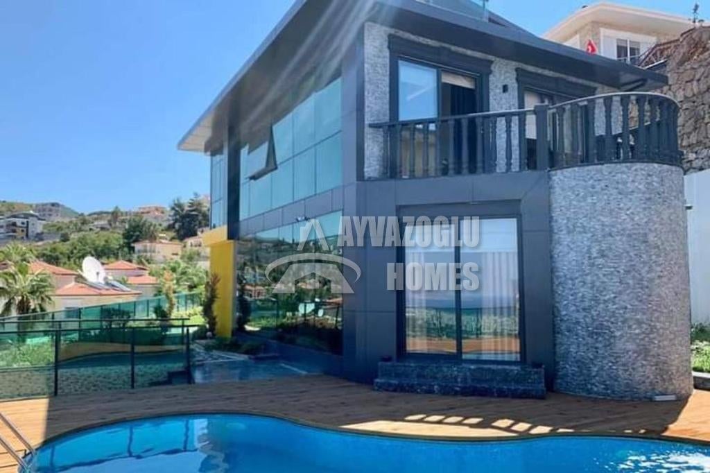 Luxe villa met privézwembad en groot perceel, Immo, 5 kamers, Woonhuis, Turkije, 300 m²