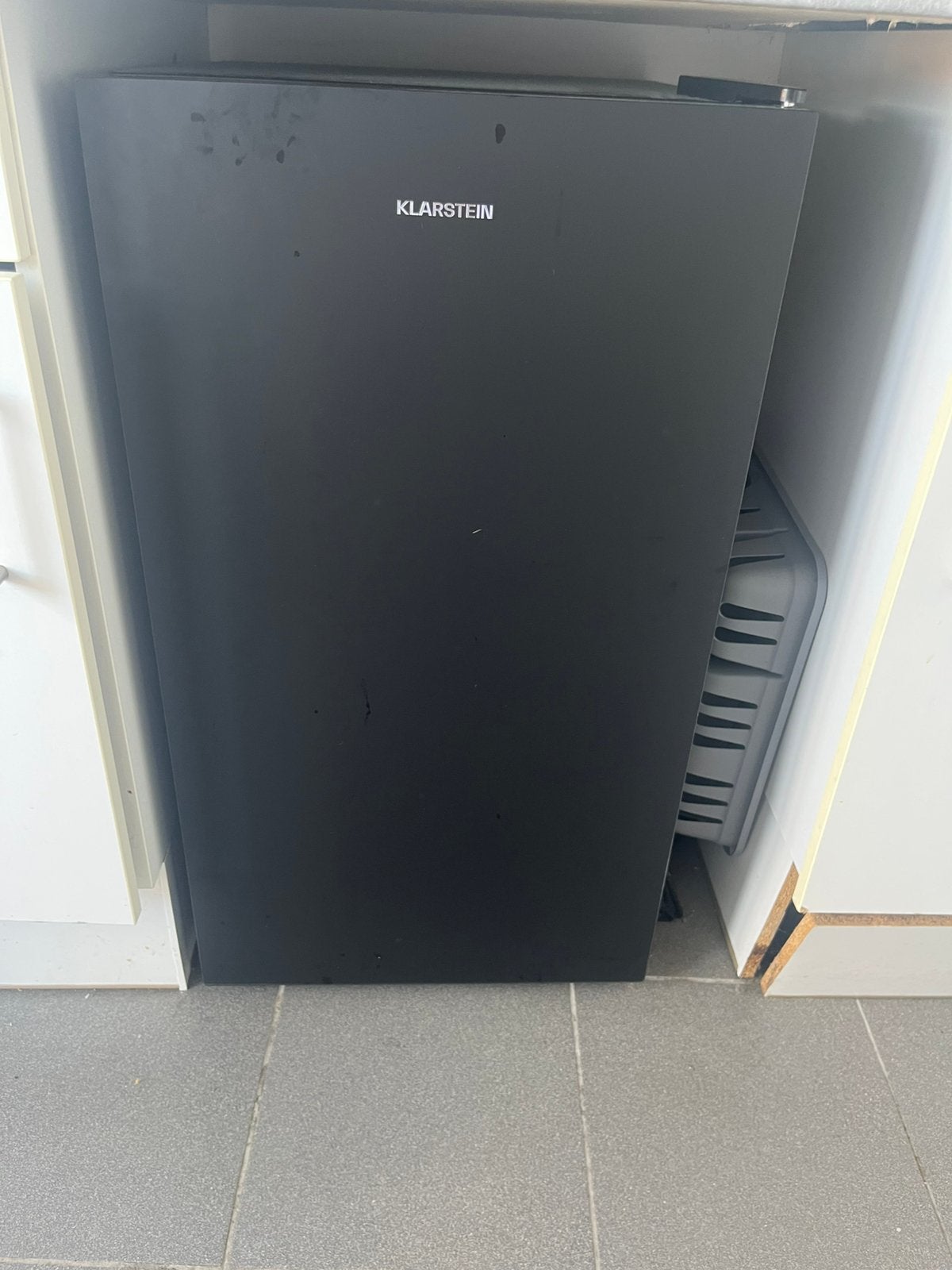 Frigo + petit compartiment congelateur, Electroménager, Avec compartiment congélateur, Comme neuf, Enlèvement, 75 à 100 litres