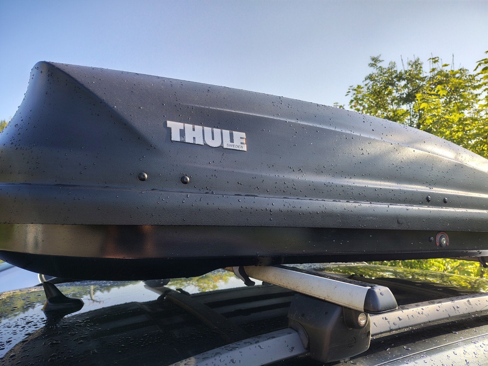dakkoffer Thule te huur, Ophalen