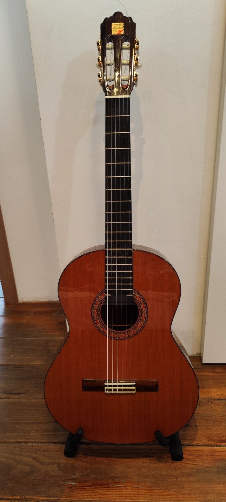 Alhambra 4P – Guitare classique espagnole + housse, Enlèvement