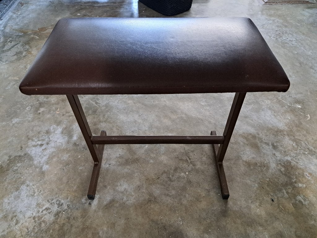 Tabouret de pédicure, Enlèvement