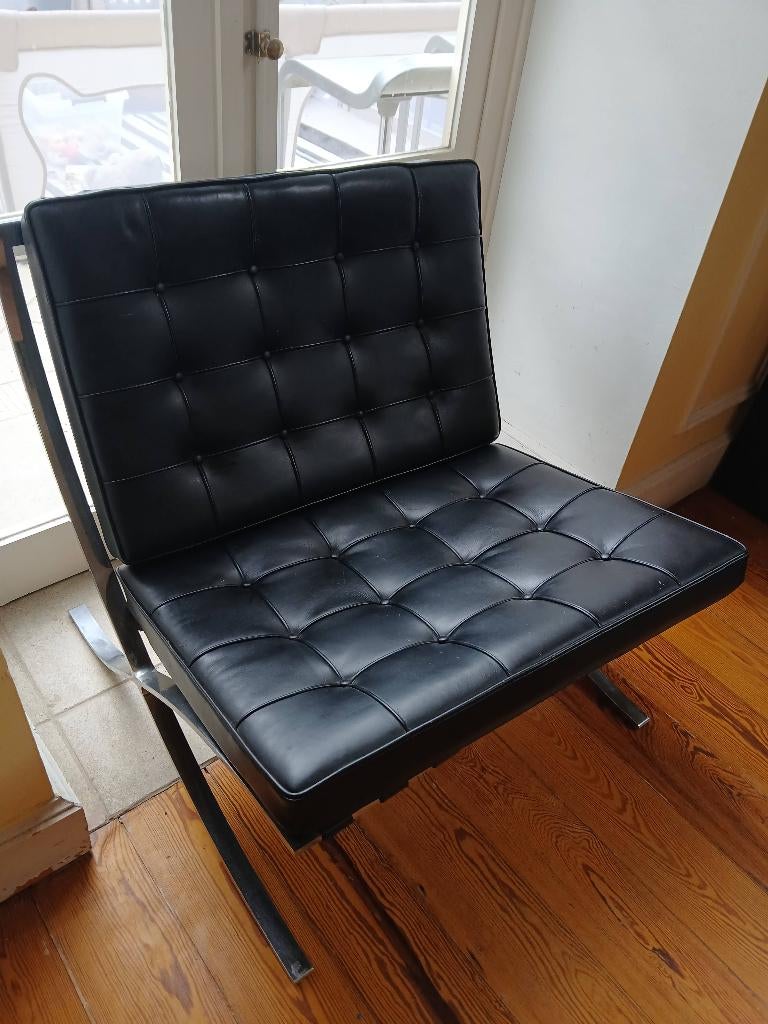 Fauteuil in Barcelona stijl, Ophalen, Gebruikt, Leer