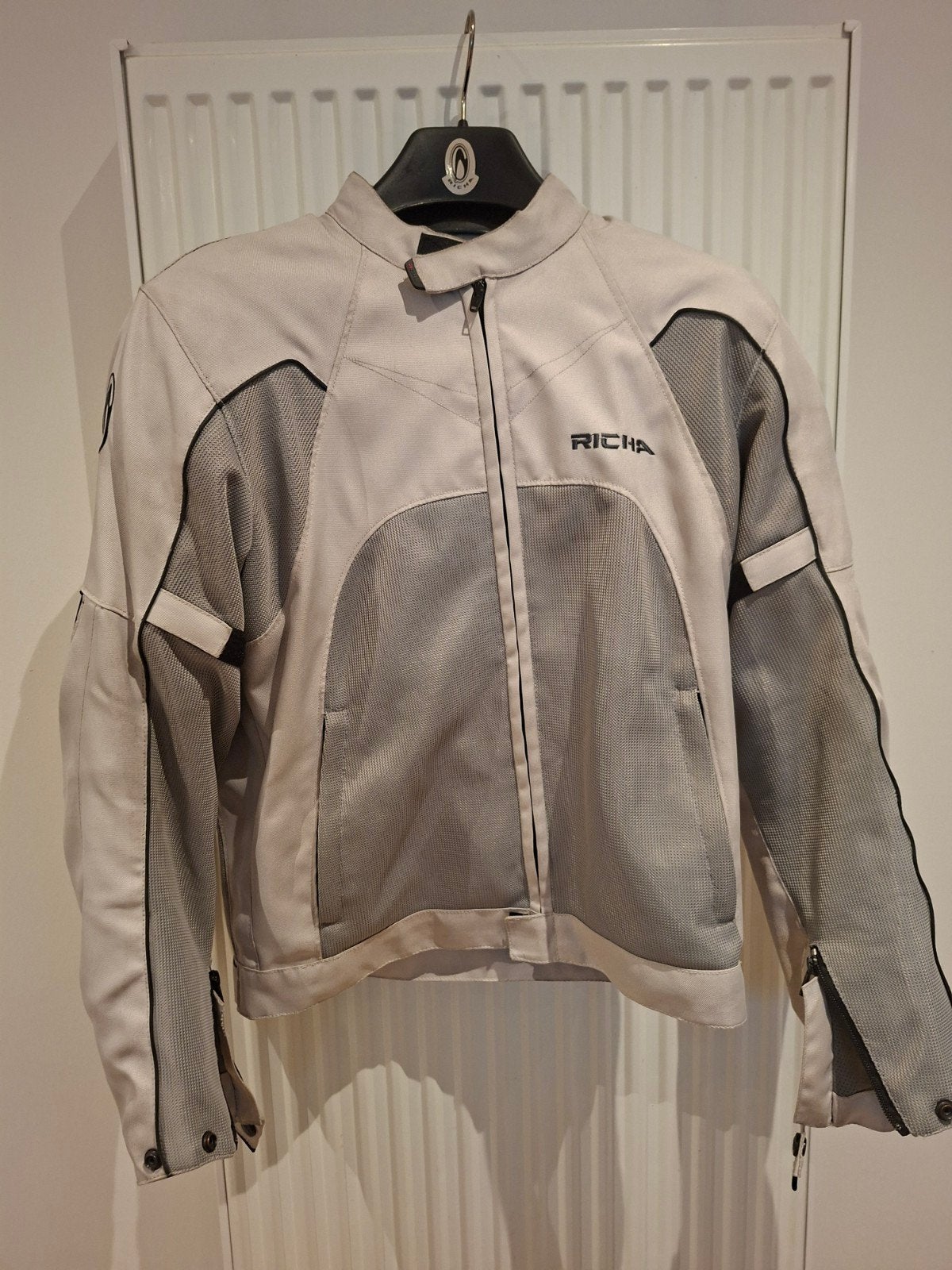Richa grijs zomermotorpak/doorwaaijas maat L, Ophalen, Jas | textiel, Dames, Richa