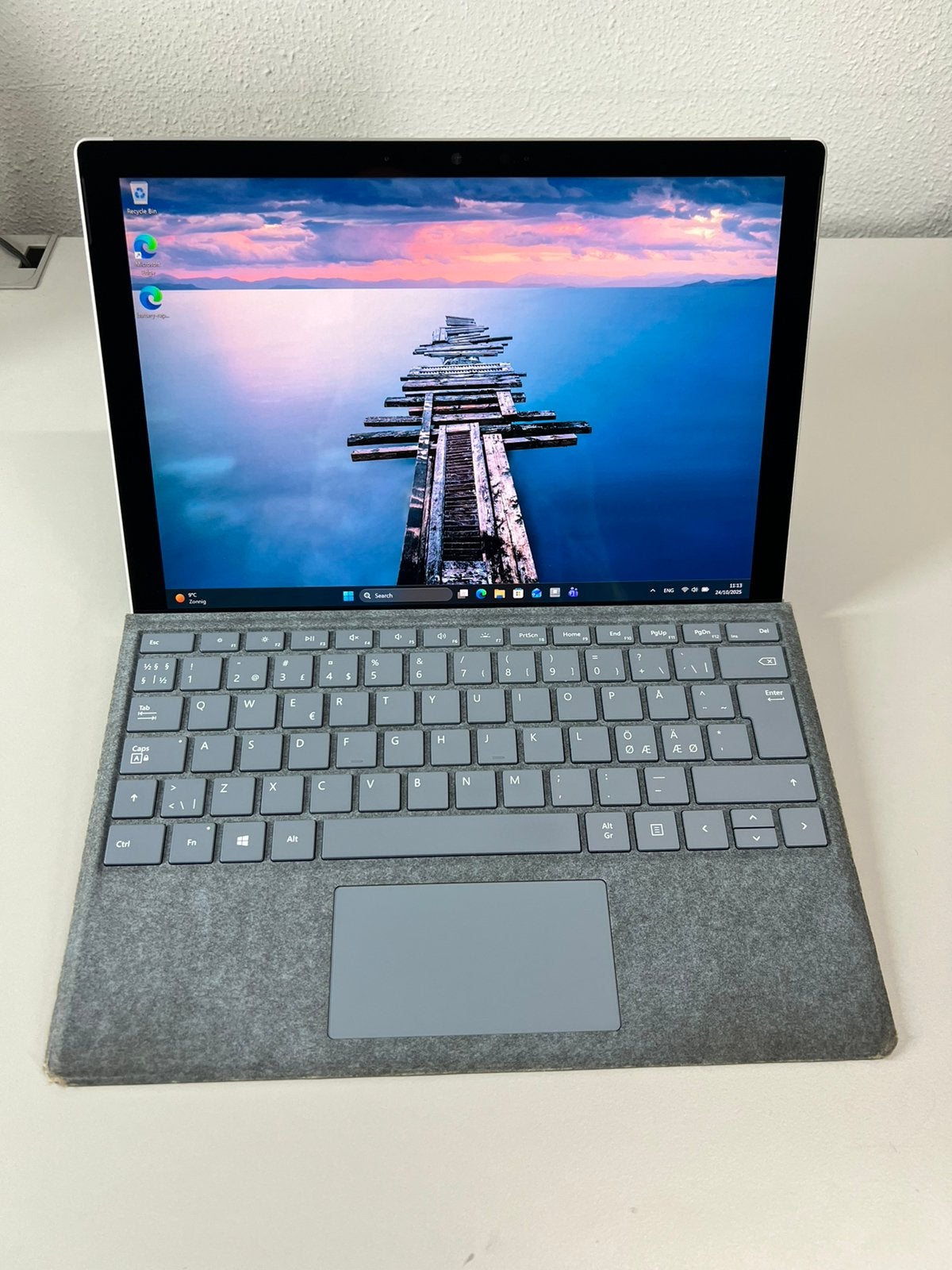 Microsoft Surface Pro 7 QWERTY typecover, Computers en Software, Ophalen, Zo goed als nieuw, Qwerty