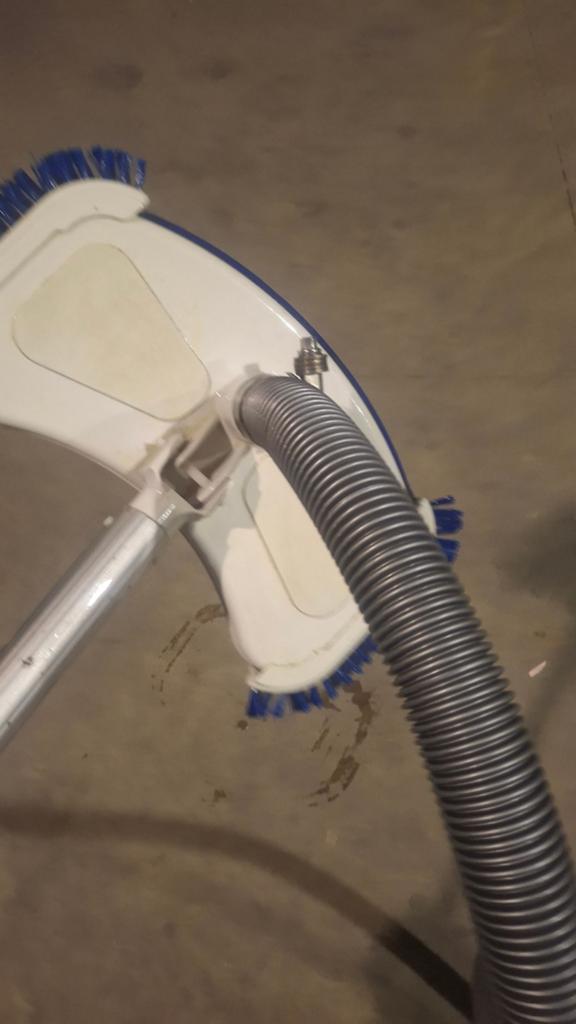 Vacuum stofzuiger zwembad, Ophalen, Zwembadpomp