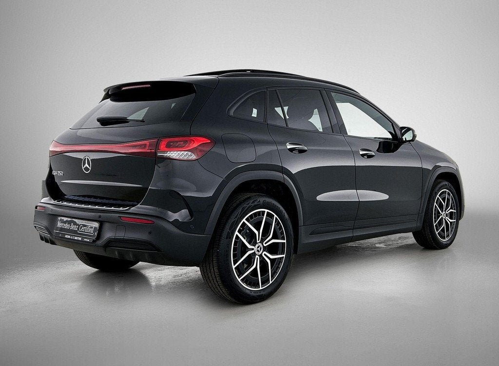 Mercedes-Benz EQA-Klasse 250 AMG Line | Panoramisch Dak | Do, Auto's, Mercedes-Benz, Stof, Gebruikt, Zwart, 5 zetels