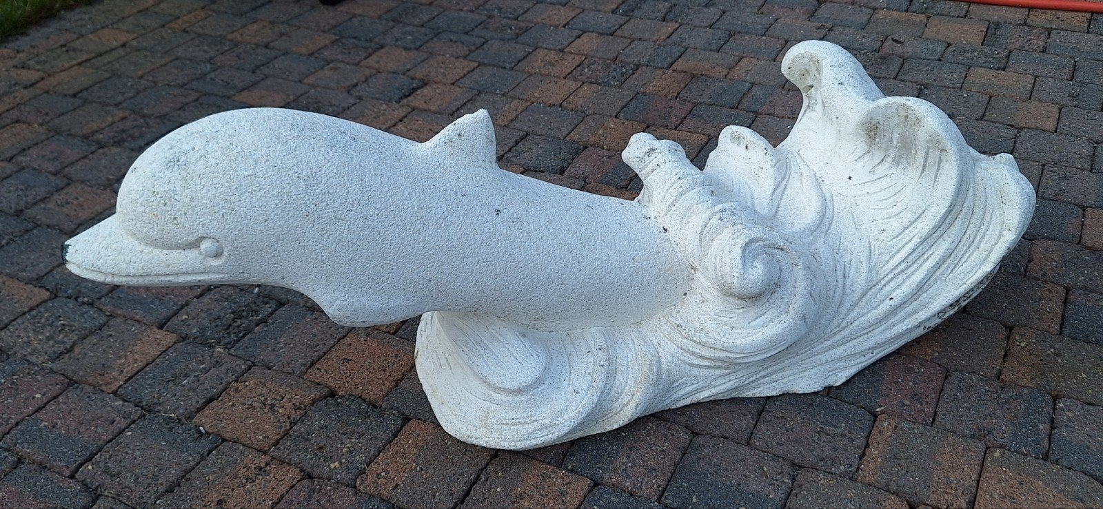 Prachtige grote dolfijn in Franse witsteen., Ophalen, Fontein