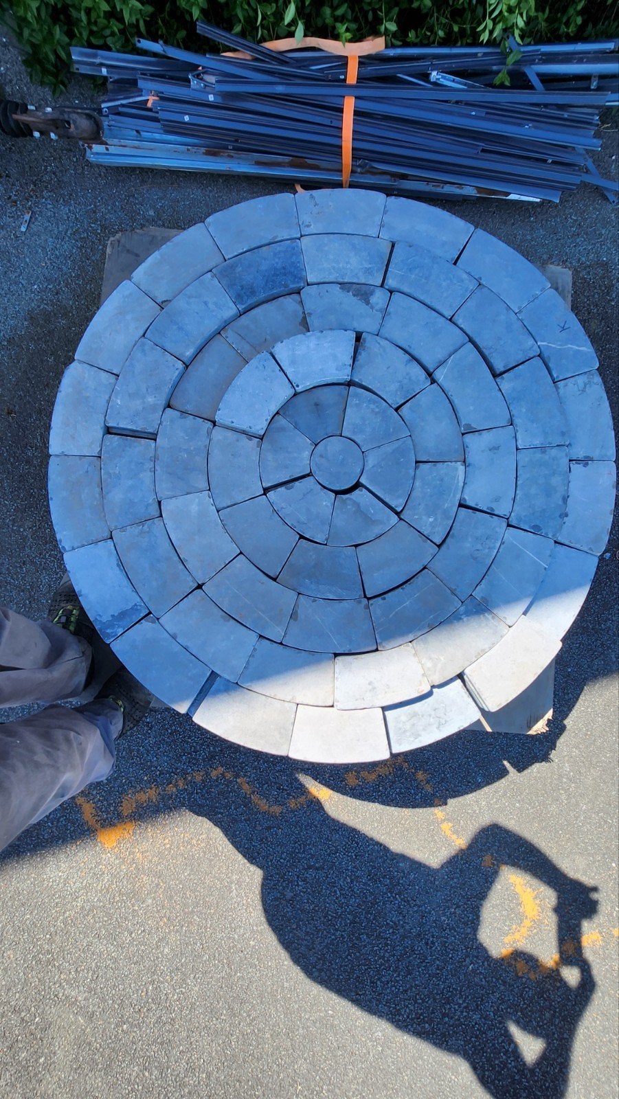 Zeldzaam!! Blauwsteen cirkel rond gezaagd., Tuin en Terras, Ophalen
