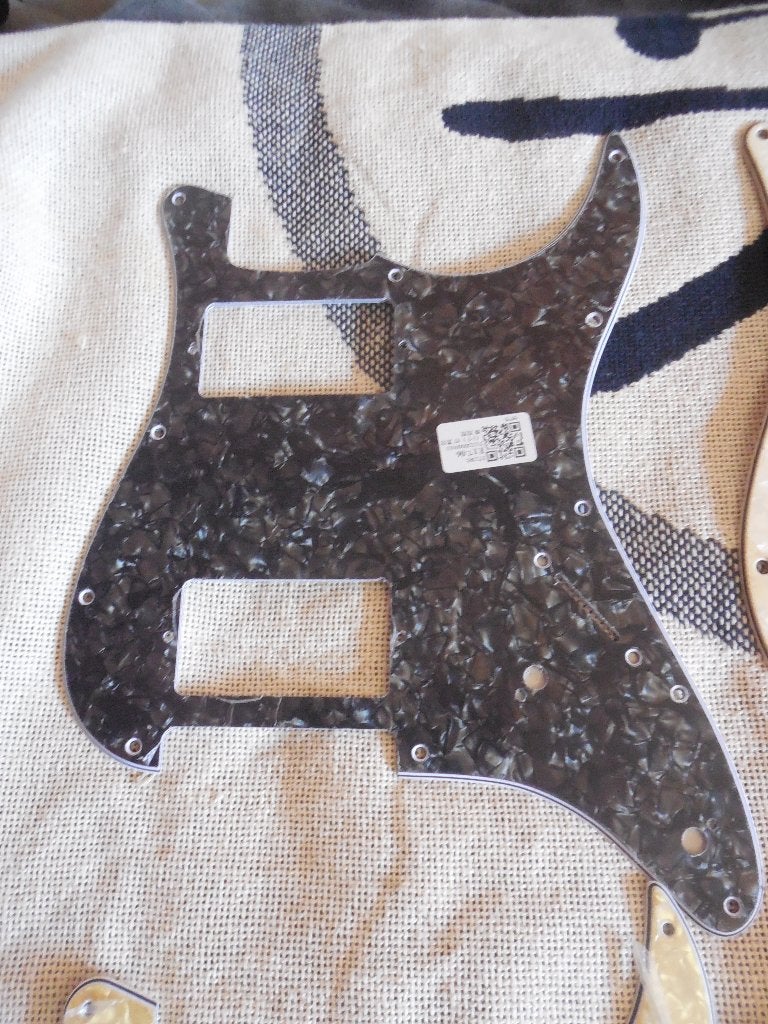 Lot Pickguards Strat, Enlèvement ou Envoi, Comme neuf, Guitare électrique