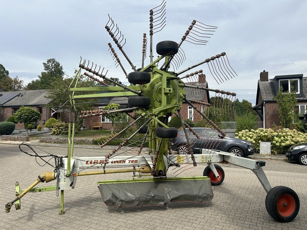 Claas Liner 780 Dubbelhark, Zakelijke goederen, Overige, Edisonstraat 10
6902 PK  Zevenaar, NL, Kamps de W, Info@kampsdewild.nl