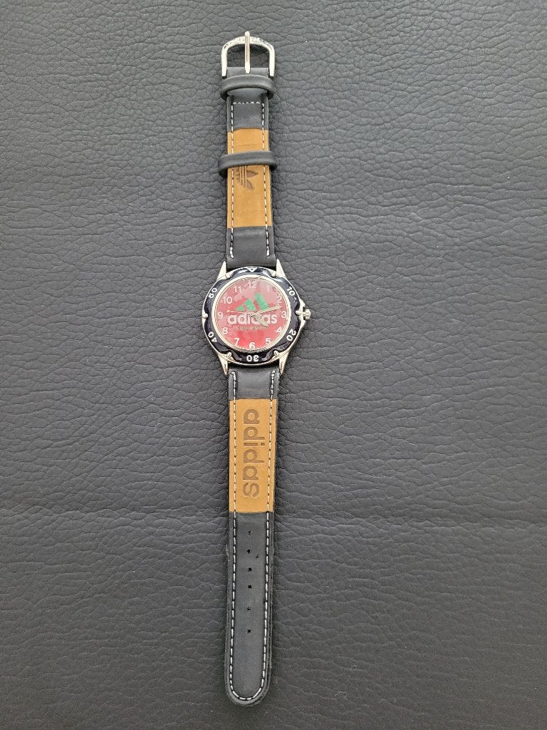 Montre Adidas et Reebock  20eur, Bijoux, Sacs & Beauté, Montres | Hommes, Autres marques, Acier, Enlèvement, Synthétique