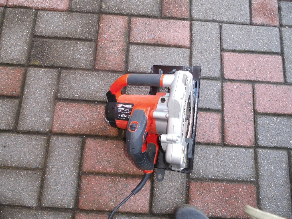 Cirkelzaag, Bricolage & Construction, Outillage | Scies mécaniques, 1200 watts ou plus, 70 mm ou plus, Black & Decker, Enlèvement