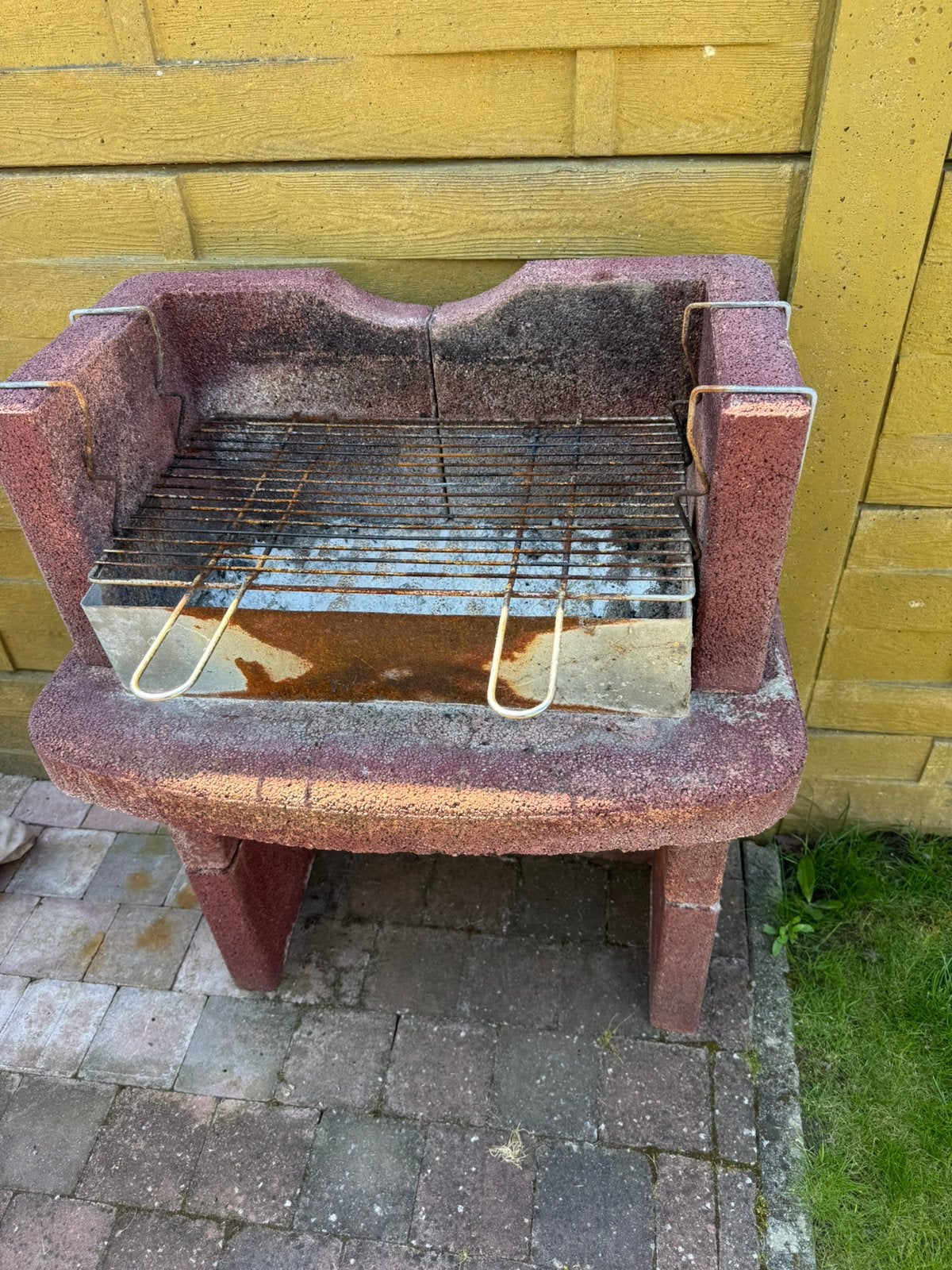Bbq op houtskool, Ophalen, Gebruikt