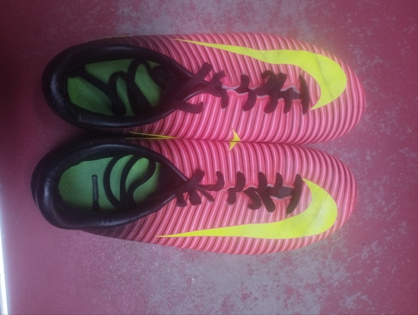 Voetbalschoenen Nike maat 33, Kinderen en Baby's, Ophalen of Verzenden