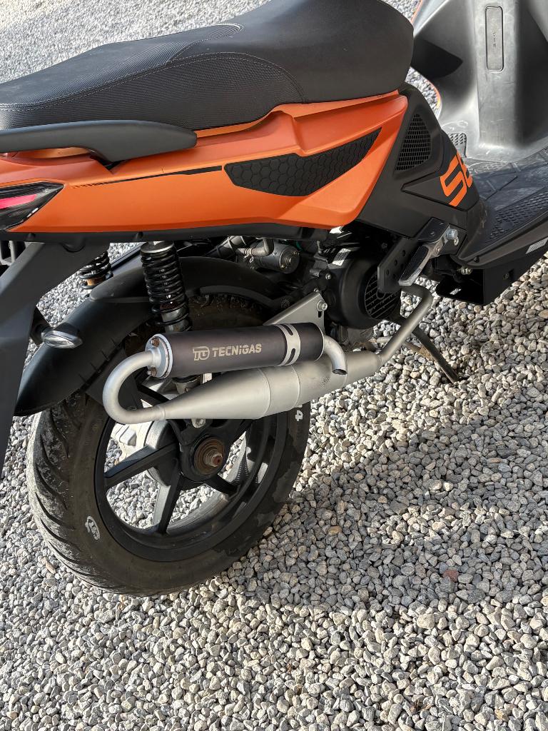 Scooter Kymco super 8 r, Fietsen en Brommers, Brommers | Overige merken, Ophalen, Gebruikt, Kymco, Klasse B (45 km/u)