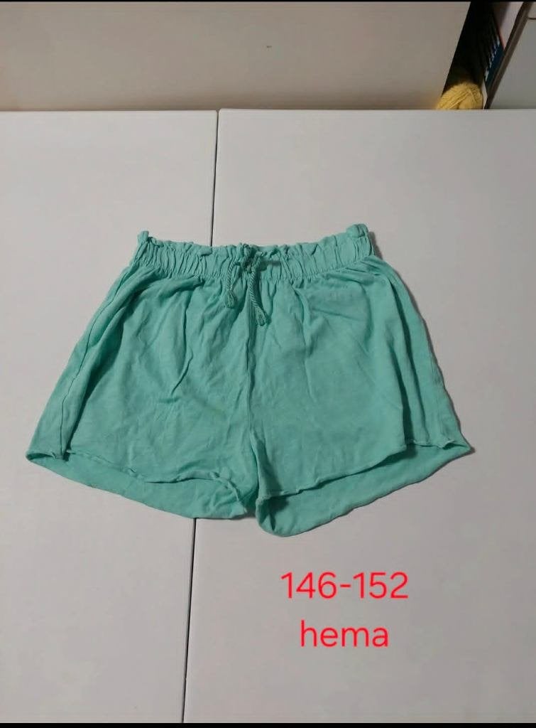 Meisjes Schorts aan 2 € stuk Maat en versc, Enfants & Bébés, Vêtements enfant | Taille 146, Enlèvement, Comme neuf, Fille, Pantalon